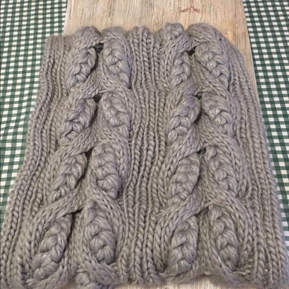 Infinity scarf white inside grey outside